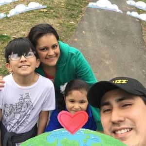 Meet your Posher, Gil